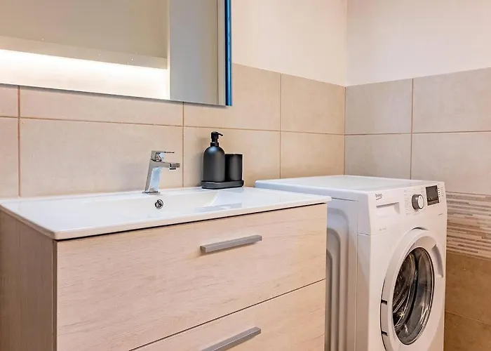 Guest Planet - Cozy Housing Porta Romana M3 شقة *