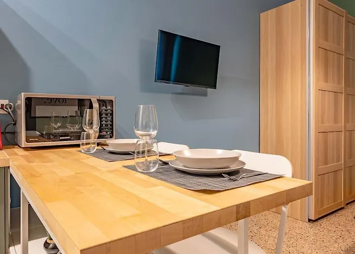 Guest Planet - Cozy Housing Porta Romana M3 شقة ميلان